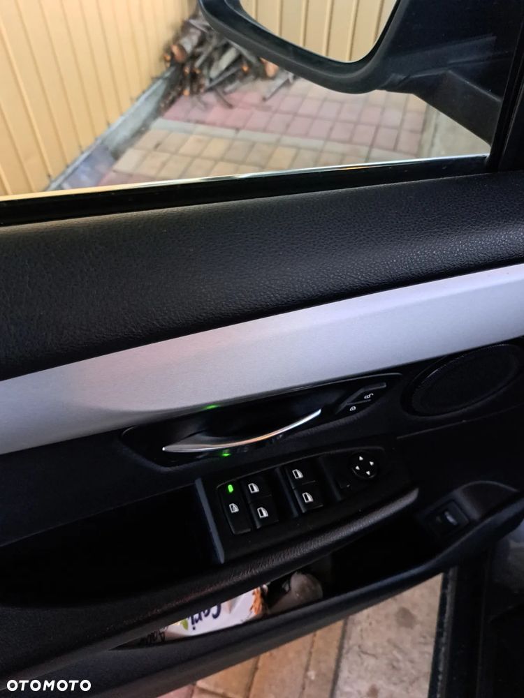 BMW Seria 2 216d - 7