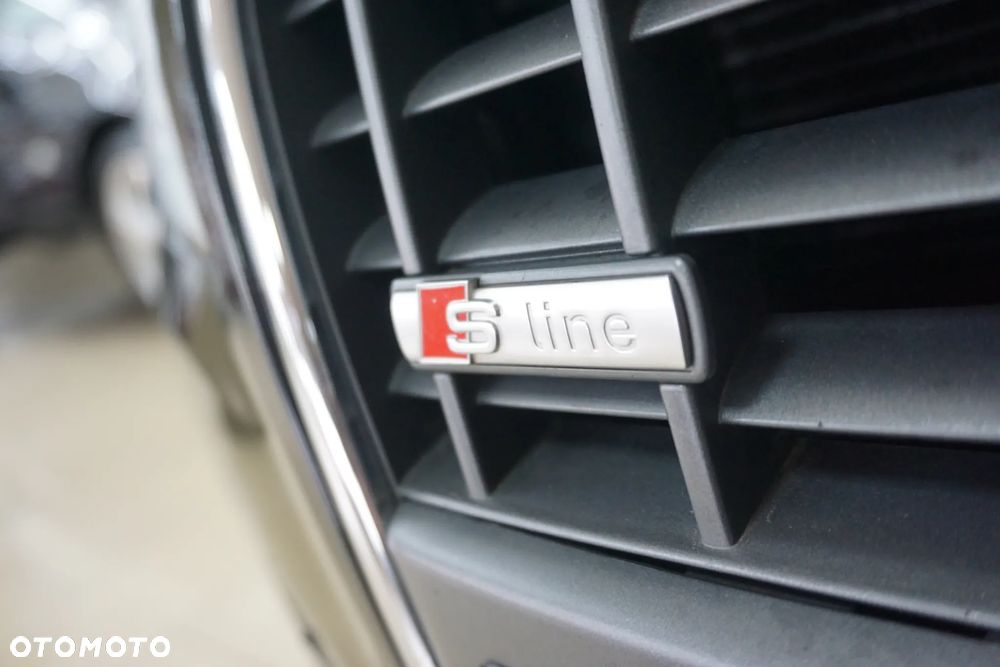 Audi A4 Avant 2.0 TDI - 11