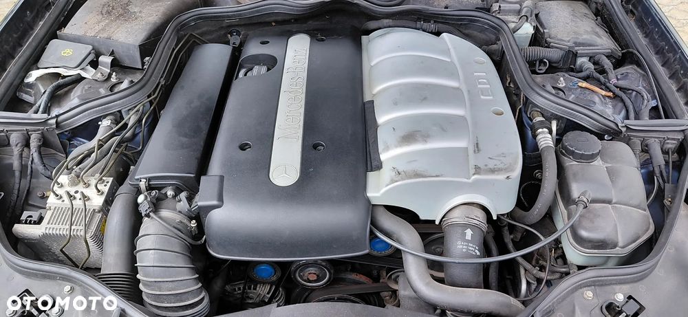 Mercedes-Benz Klasa E - 9