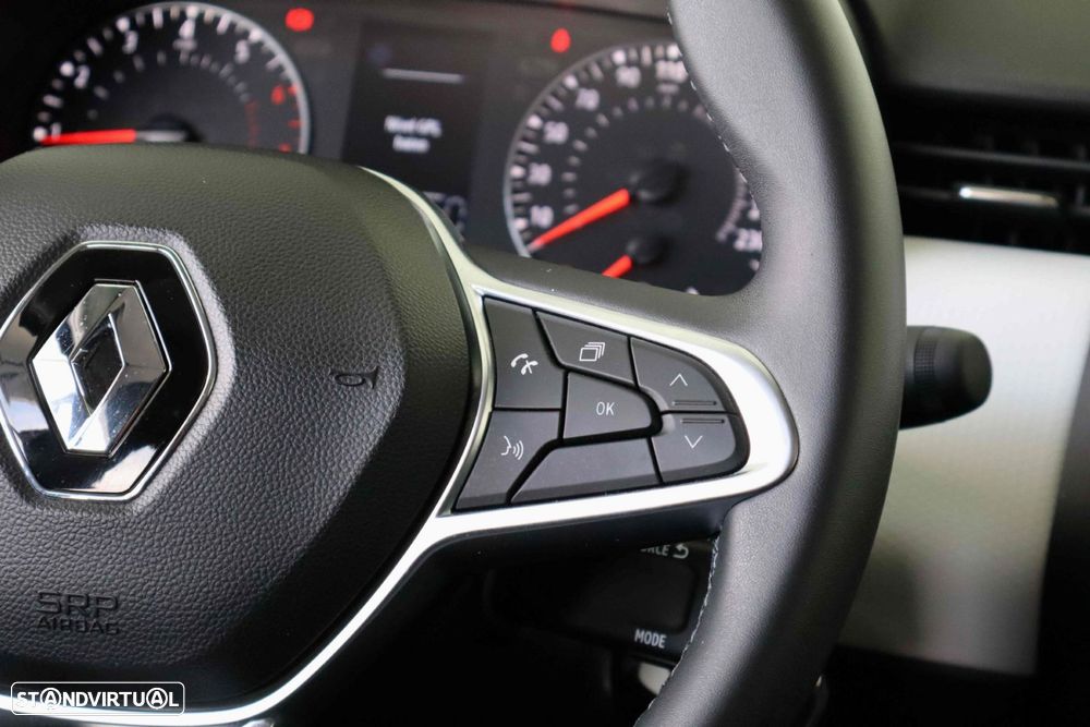 Renault Clio - 36