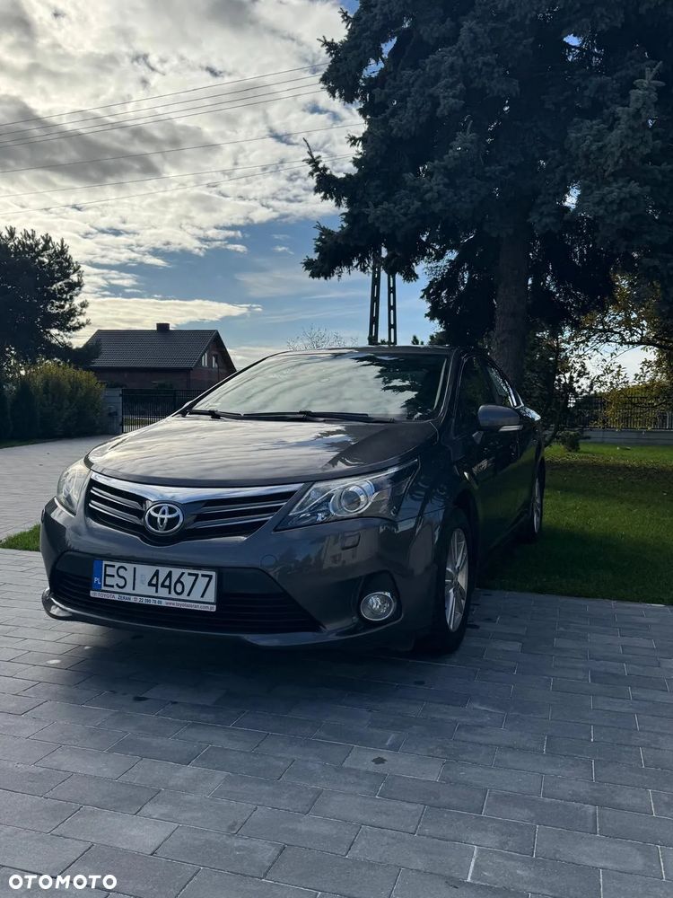 Toyota Avensis 1.8 Premium - 1