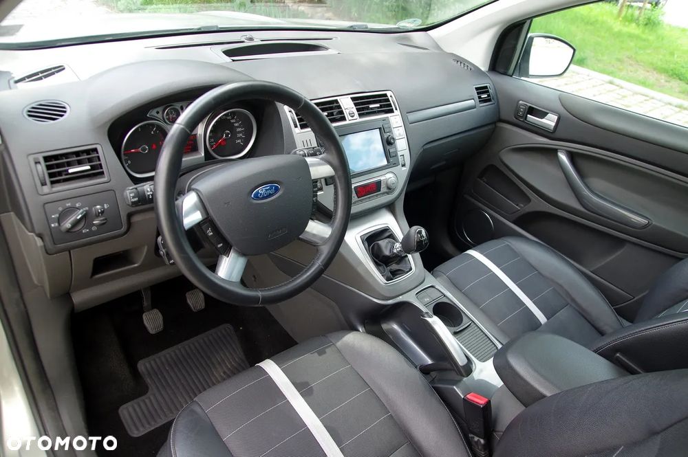 Ford Kuga 2.0 TDCi 2x4 Titanium - 5