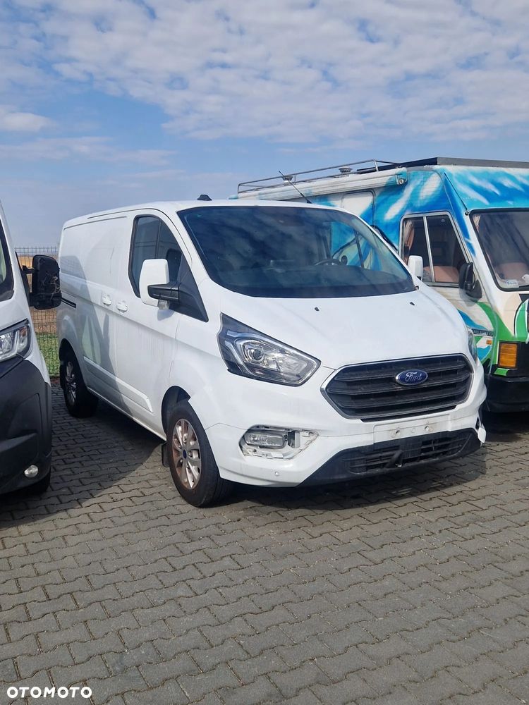 Ford Transit Custom L1H1 AUTOMAT TITANIUM PHEV FV23% - 9