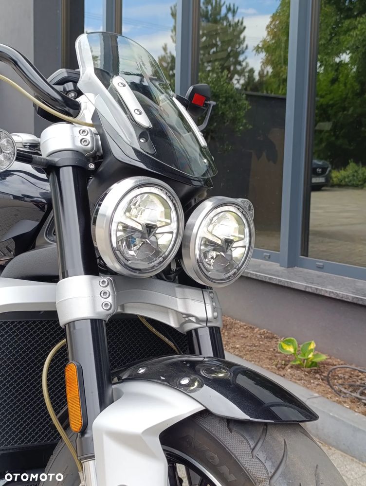Triumph Rocket - 2