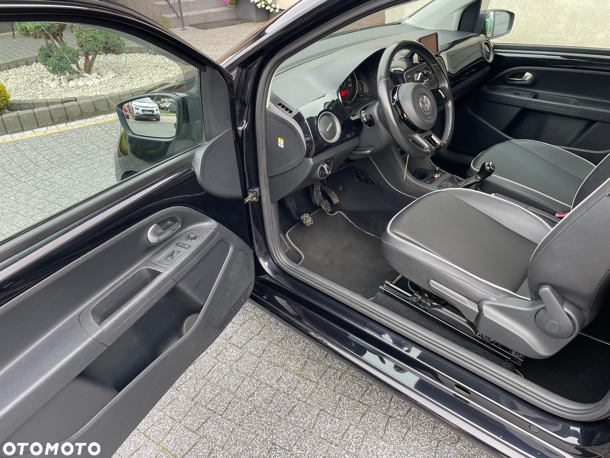 Volkswagen up! (BlueMotion Technology) move - 20
