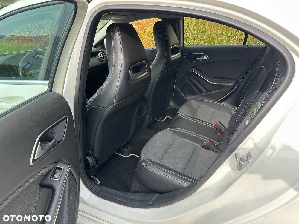 Mercedes-Benz Klasa A 180 7G-DCT - 13