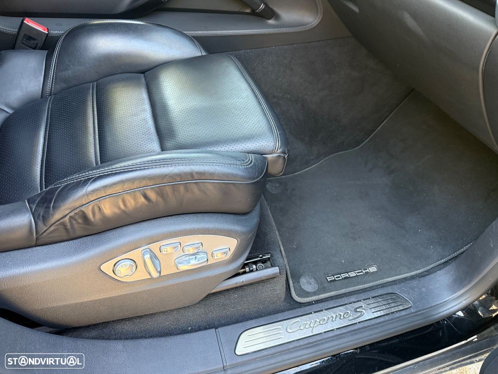 Porsche Cayenne - 23