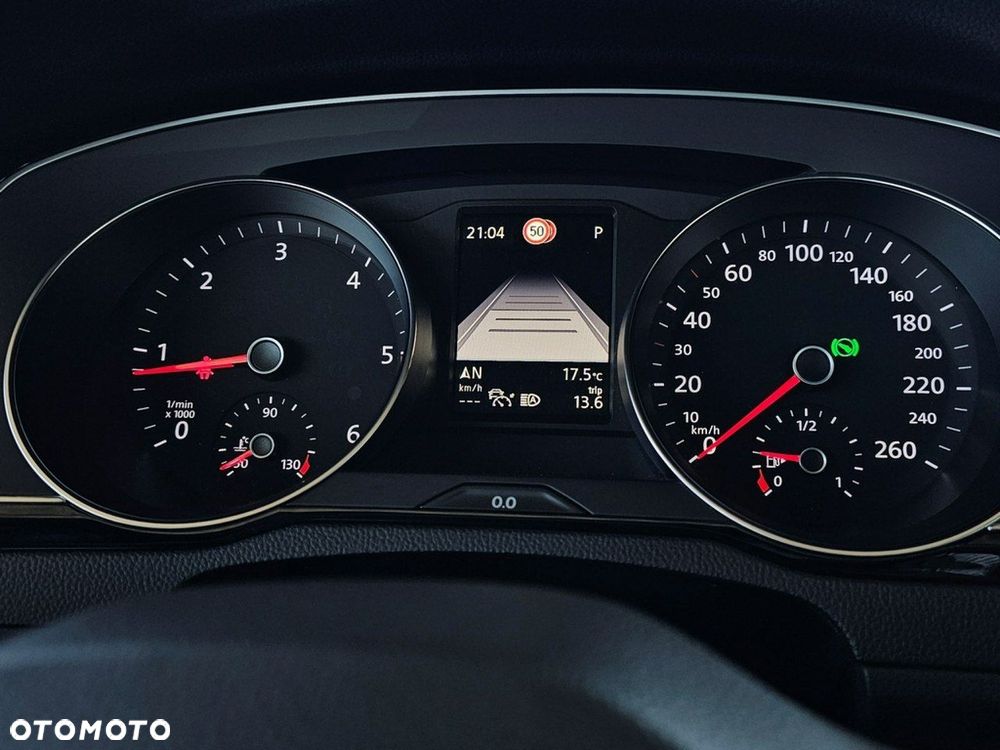 Volkswagen Passat Alltrack - 19