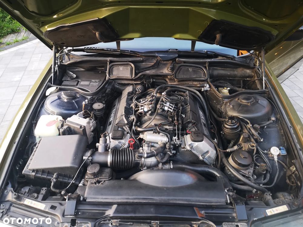 BMW Seria 7 - 12