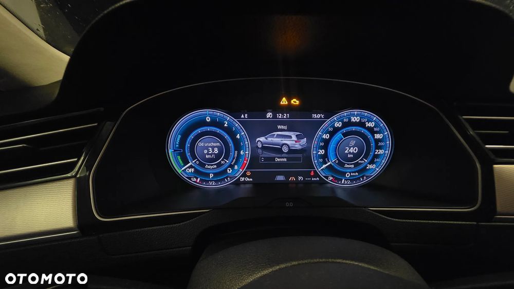Volkswagen Passat - 4
