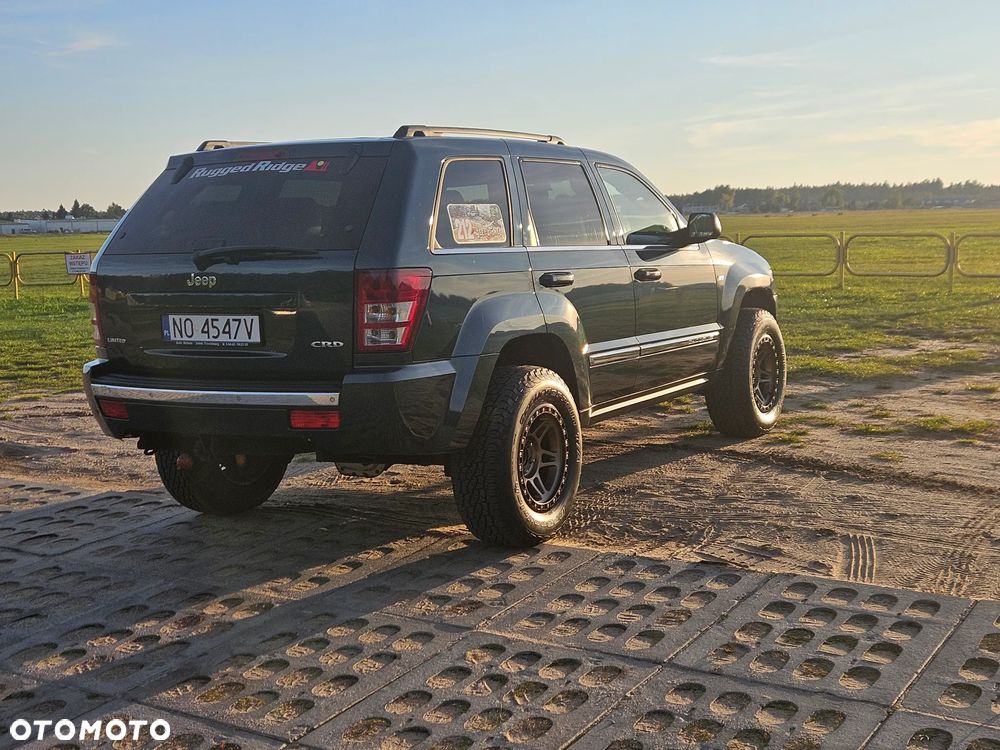Jeep Grand Cherokee - 13