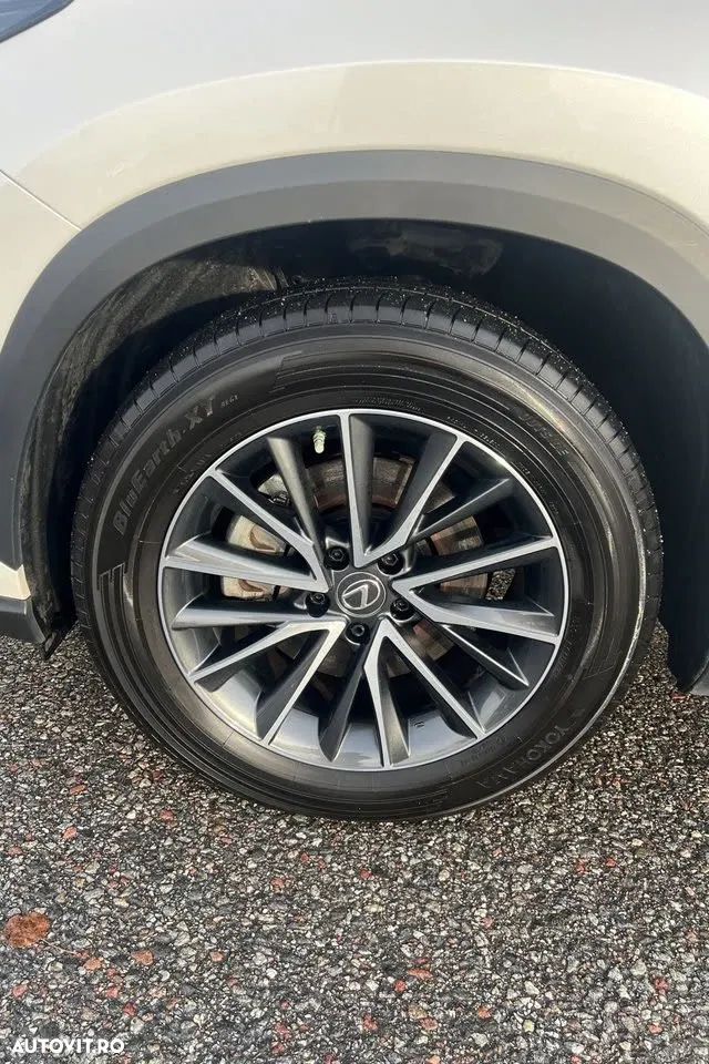 Lexus Seria NX 350h - 9