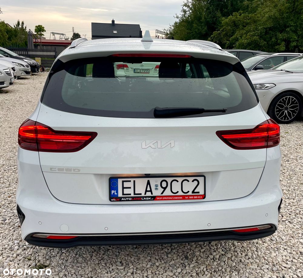 Kia Ceed 1.6 CRDi (48V Mild-Hybrid) Platinum - 17