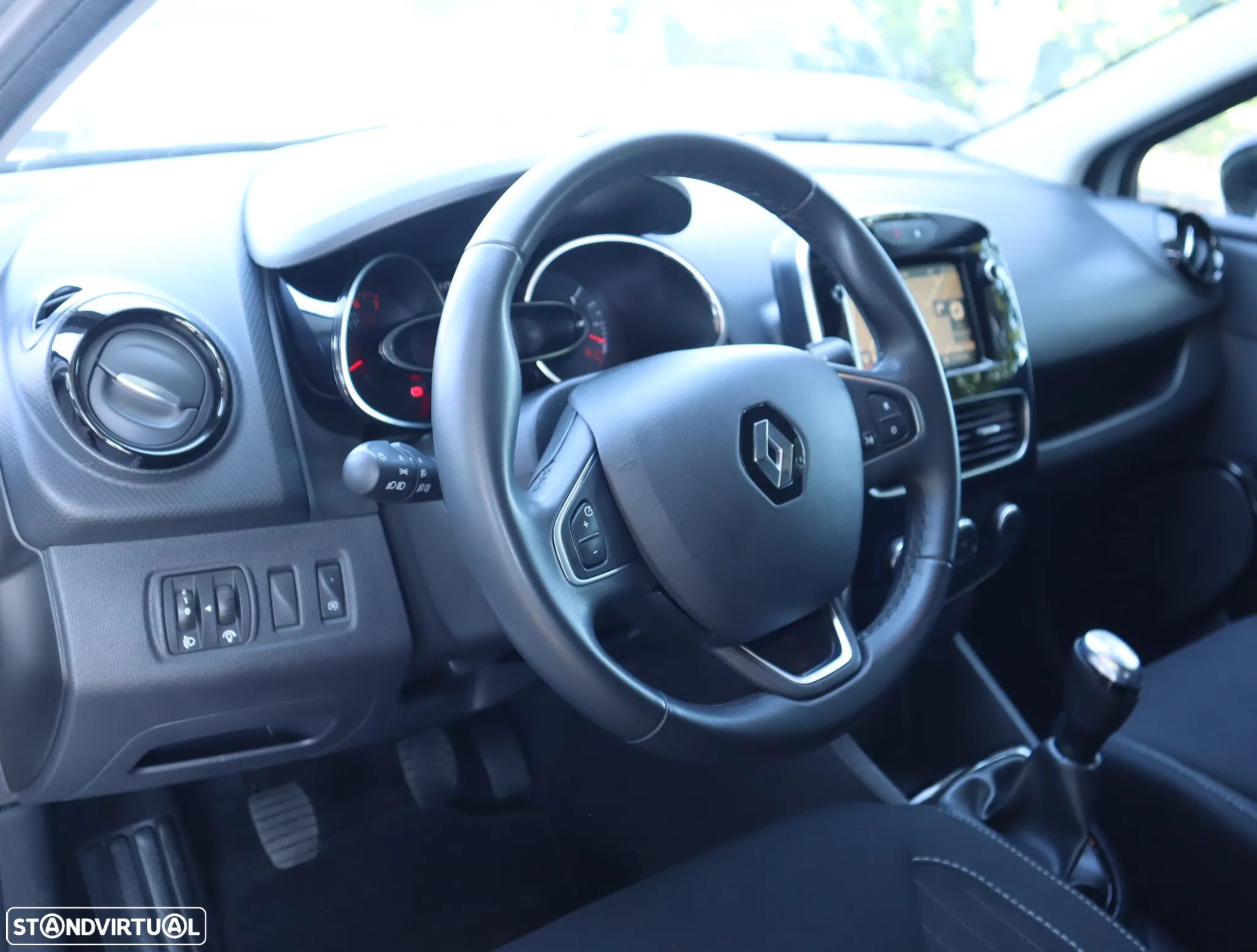 Renault Clio Sport Tourer 0.9 TCe Limited - 28