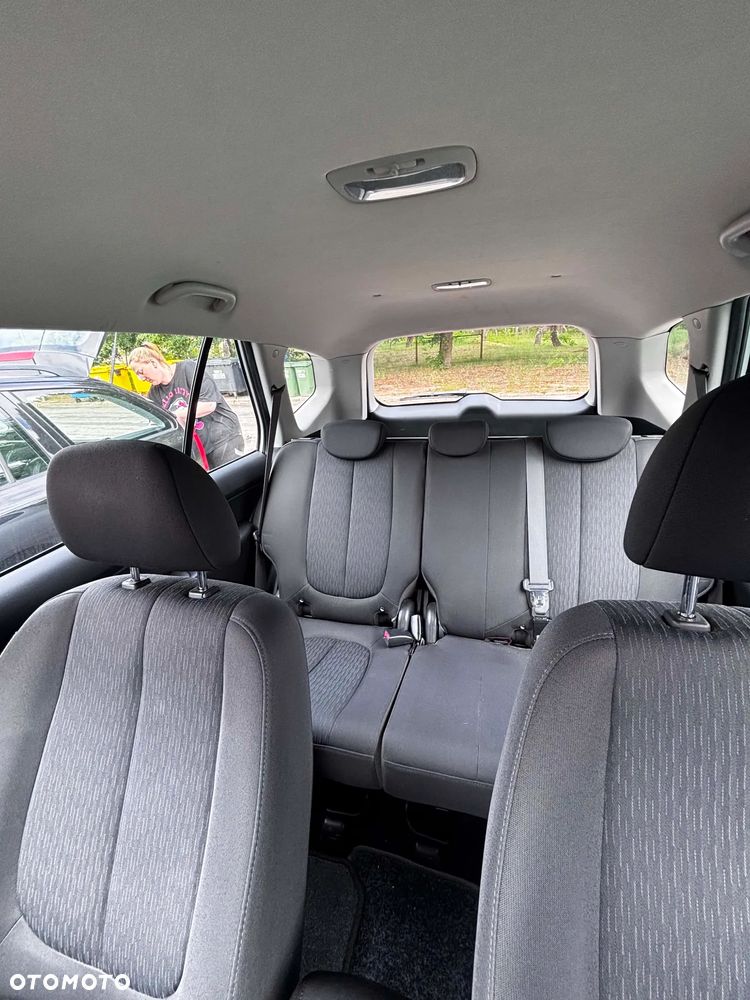 Kia Carens 2.0 CRDi EXpedition - 11