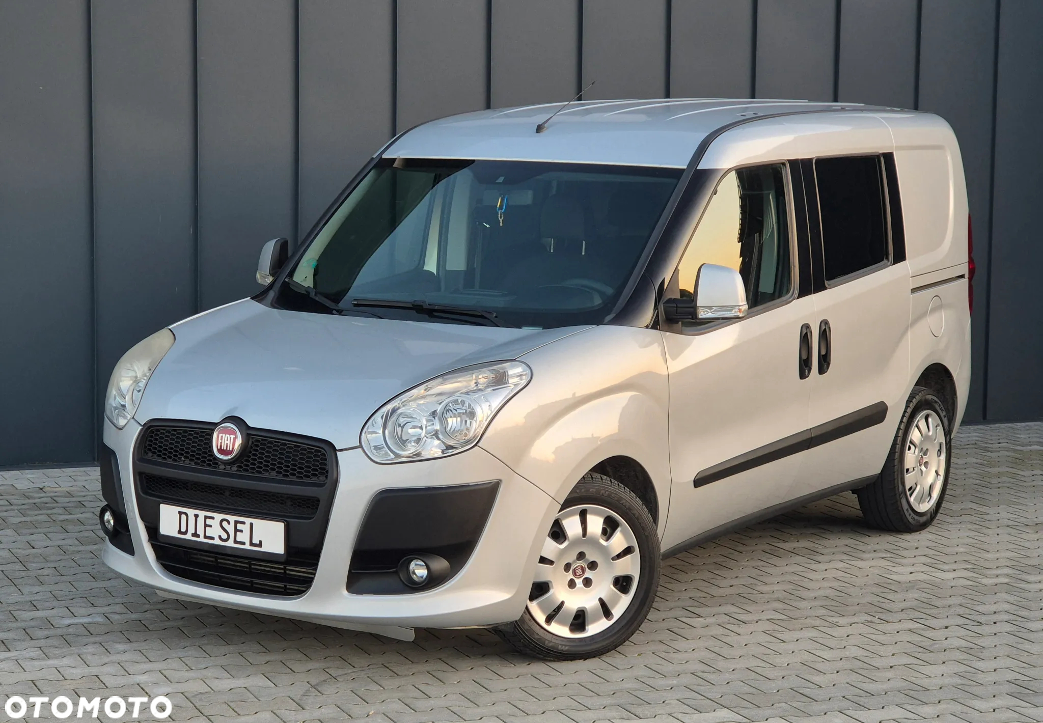 Fiat Doblo 2.0 Multijet 16V Emotion - 12