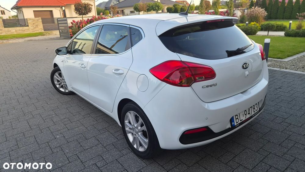 Kia Ceed 1.6 GDI Platinum Edition - 3
