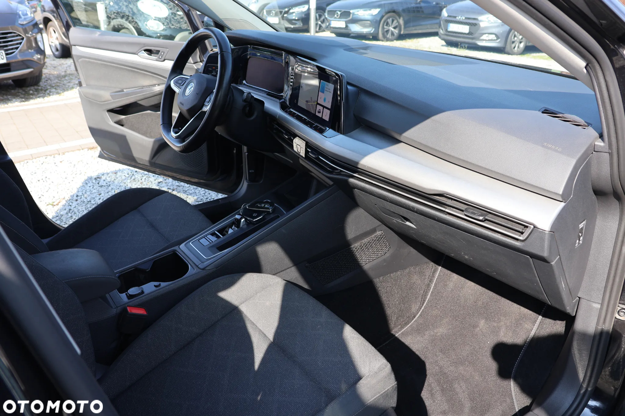 Volkswagen Golf Variant 2.0 TDI SCR DSG Life - 16