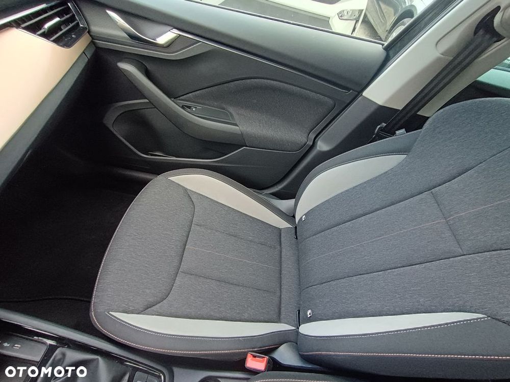 Skoda Kamiq 1.0 TSI Style DSG - 23