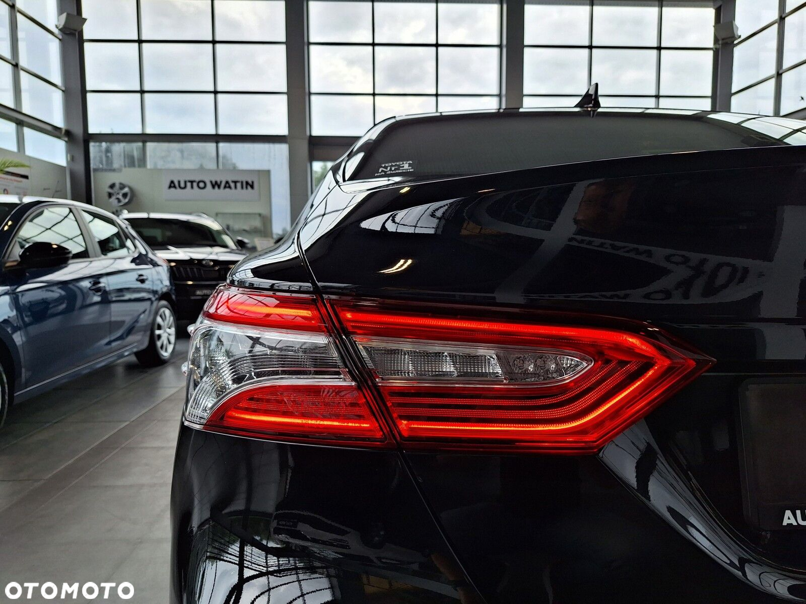 Toyota Camry 2.5 Hybrid Executive CVT - 10