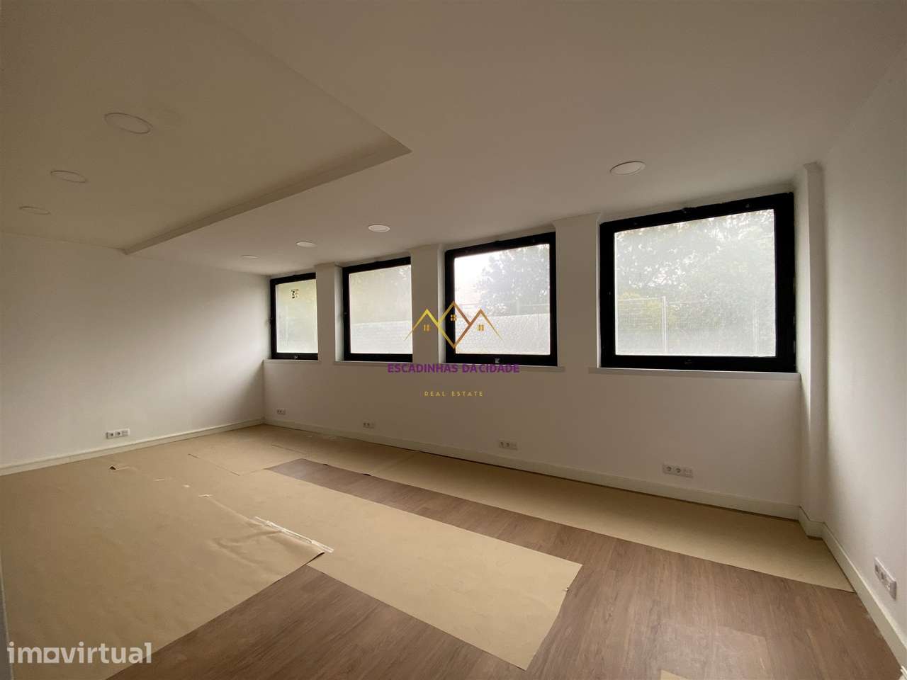ESCRITÓRIO À VENDA EM MASSAMÁ | EDIFÍCIO TASCOA | REMODELADO E PRONTO - Grande imagem: 2/14
