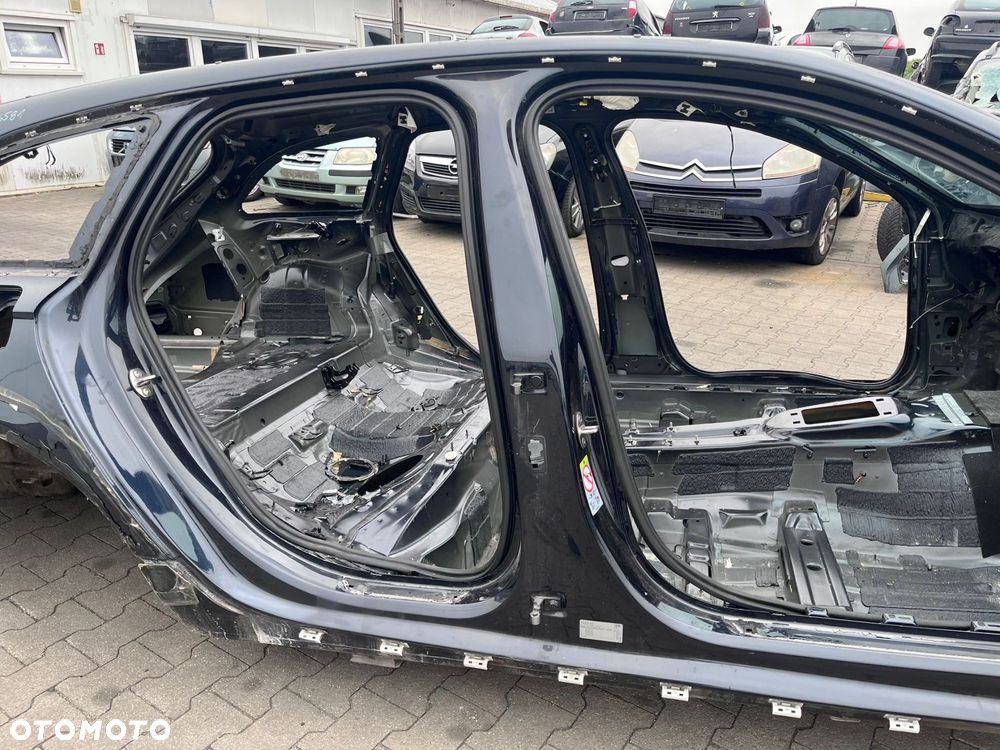 PRÓG PRAWY SŁUPEK ĆWIARTKA AUDI A6 C7 ALLROAD LX5R AVANT KOMBI - 1