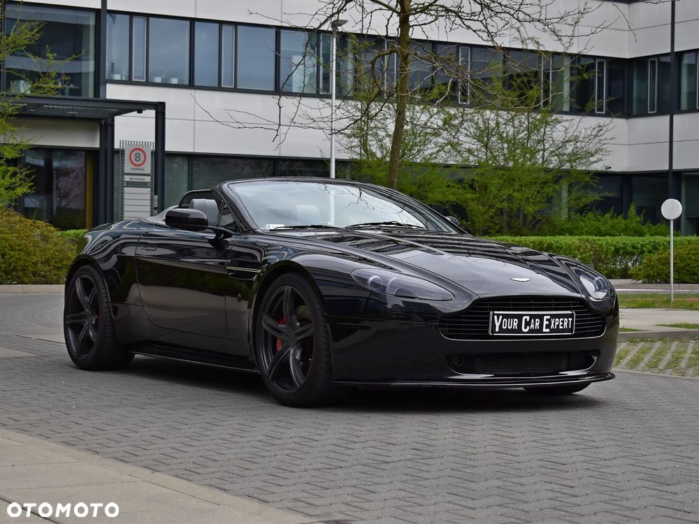 Aston Martin V8 Vantage - 10