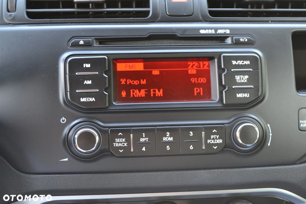 Kia Rio 1.2 Business Line - 8