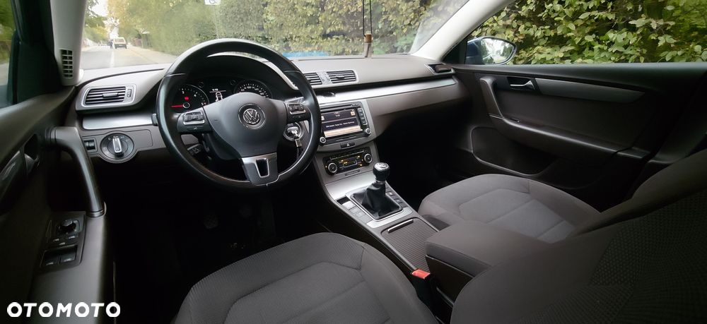 Volkswagen Passat - 7