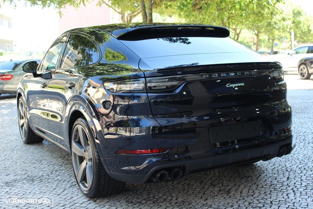 Porsche Cayenne Coupé E-Hybrid - 10