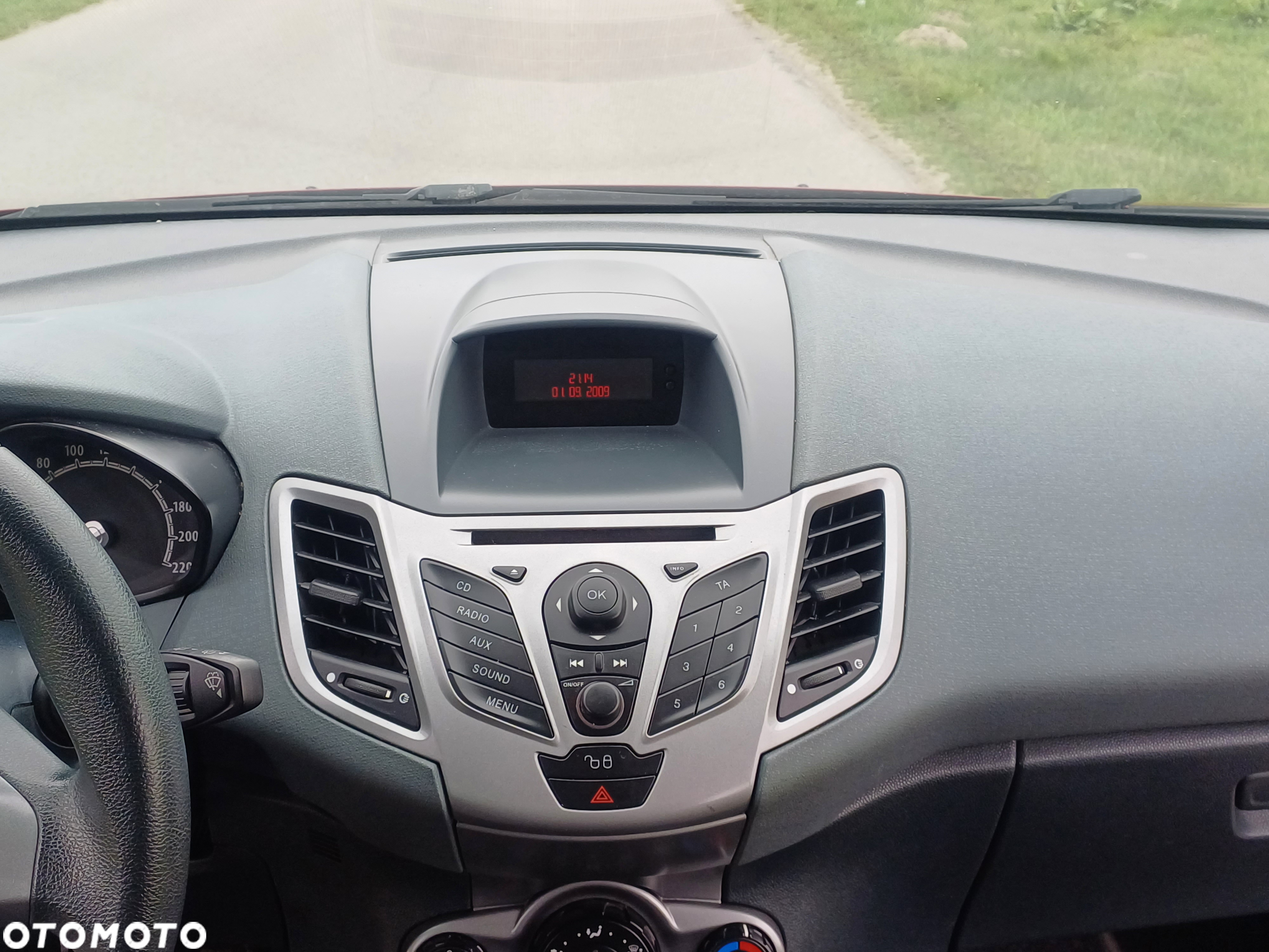 Ford Fiesta 1.4 Ghia - 24