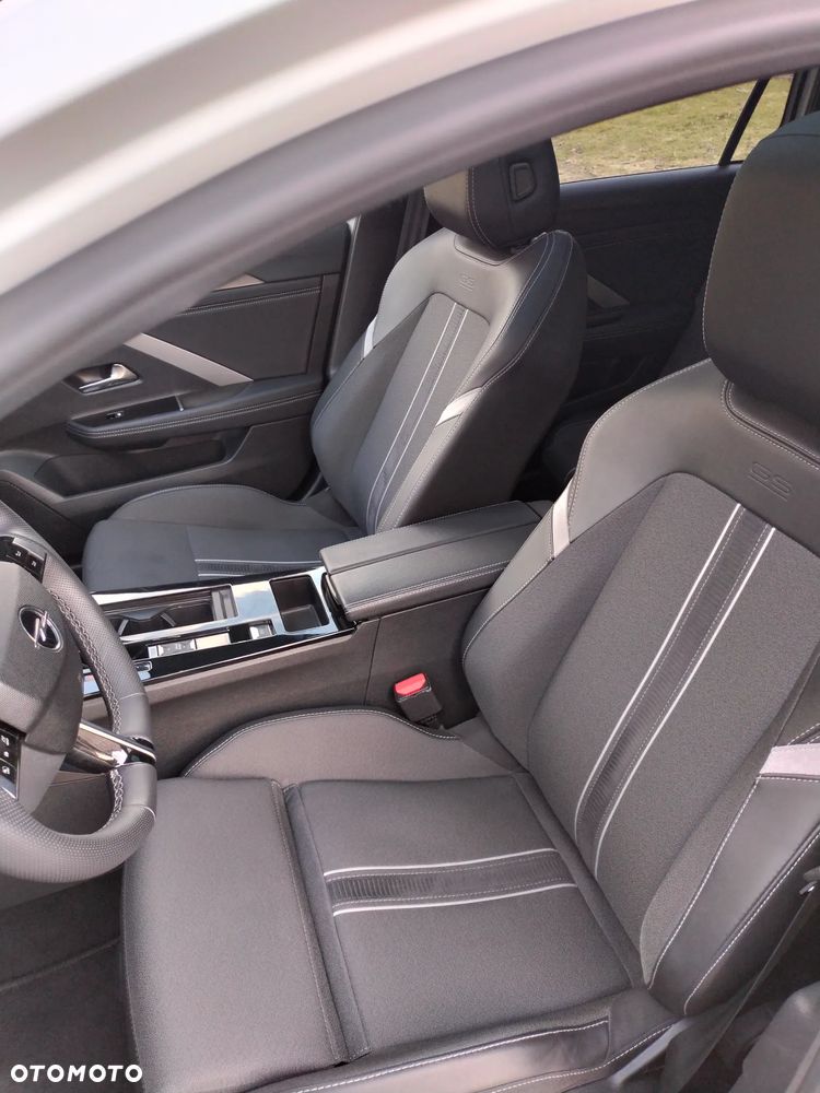 Opel Astra 1.2 Turbo Automatik GS Line - 31