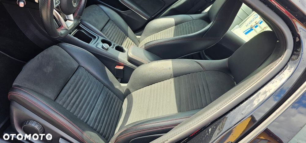 Mercedes-Benz GLA 200 (CDI) d 7G-DCT AMG Line - 11