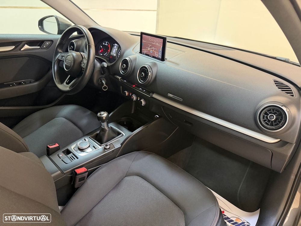 Audi A3 Sportback 1.6 TDI Sport - 44