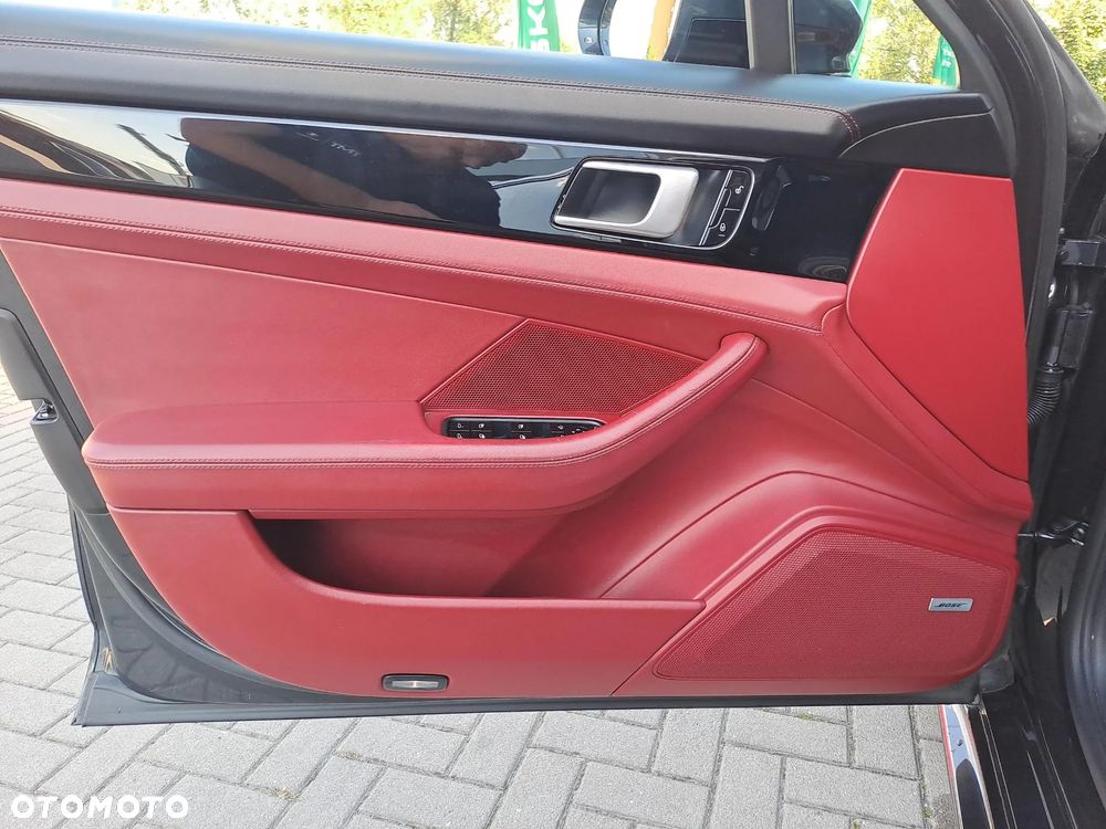 Porsche Panamera 4 - 20