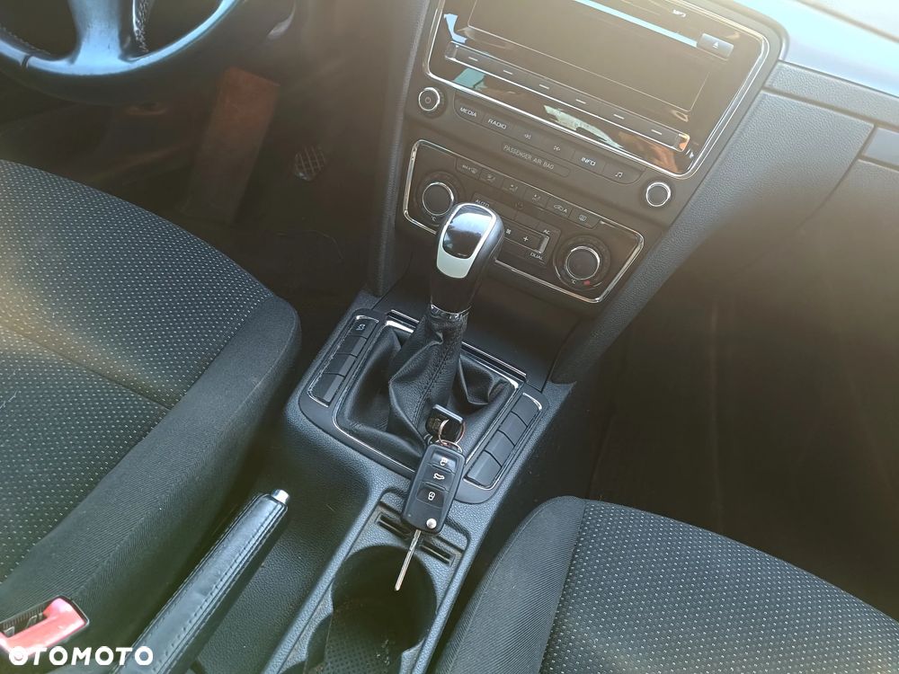 Skoda Superb 2.0 TDI PD Ambition - 19