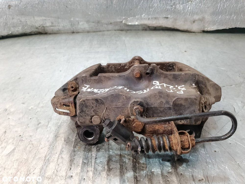 ZACISK HAMULCOWY PRAWY TYŁ PORSCHE CAYENNE 3.2 V6 - 6