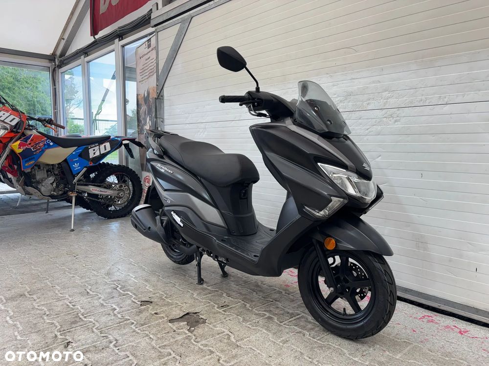 Suzuki Burgman - 16