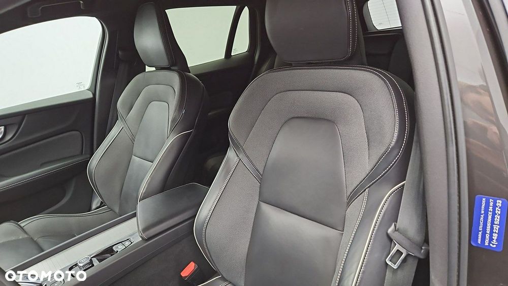 Volvo V60 B4 D Plus Dark - 11