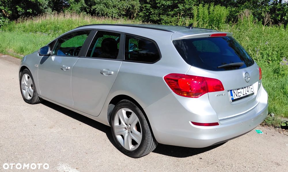 Opel Astra 1.7 CDTI DPF Cosmo - 2