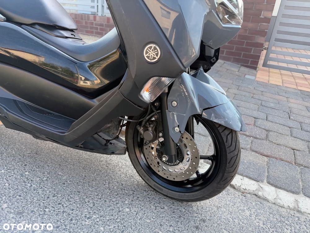 Yamaha NMAX - 15
