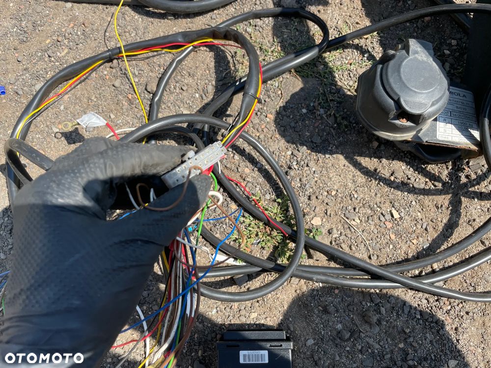 HAK HOLOWNICZY BMW E90 SEDAN - 4