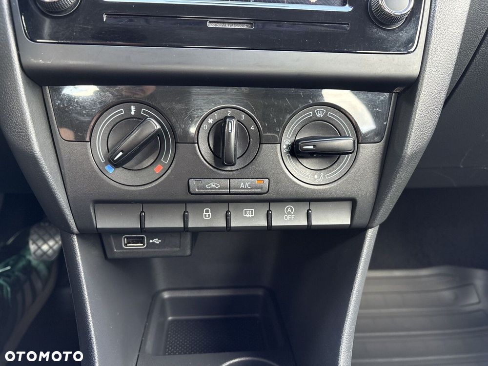 Skoda RAPID Spb 1.0 TSI Ambition - 19