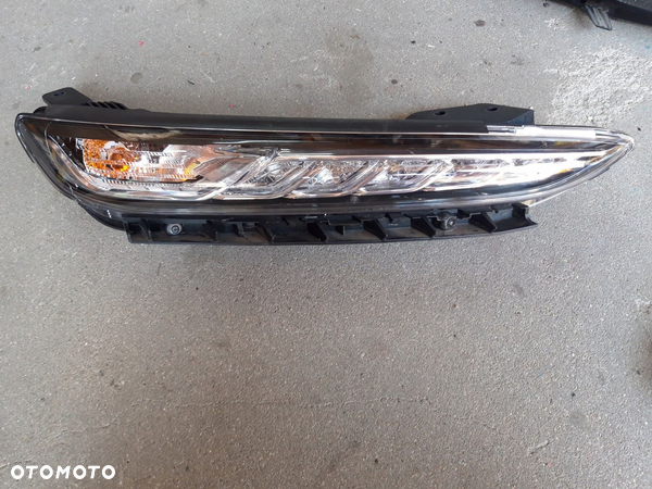 hyundai kona lampa prawa przód led 92208-j9000