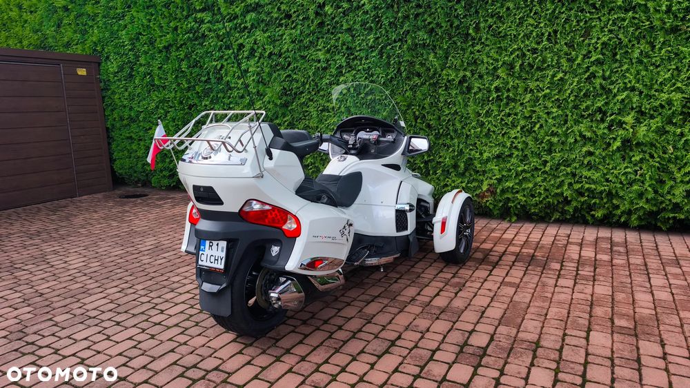 Can-Am Spyder - 4