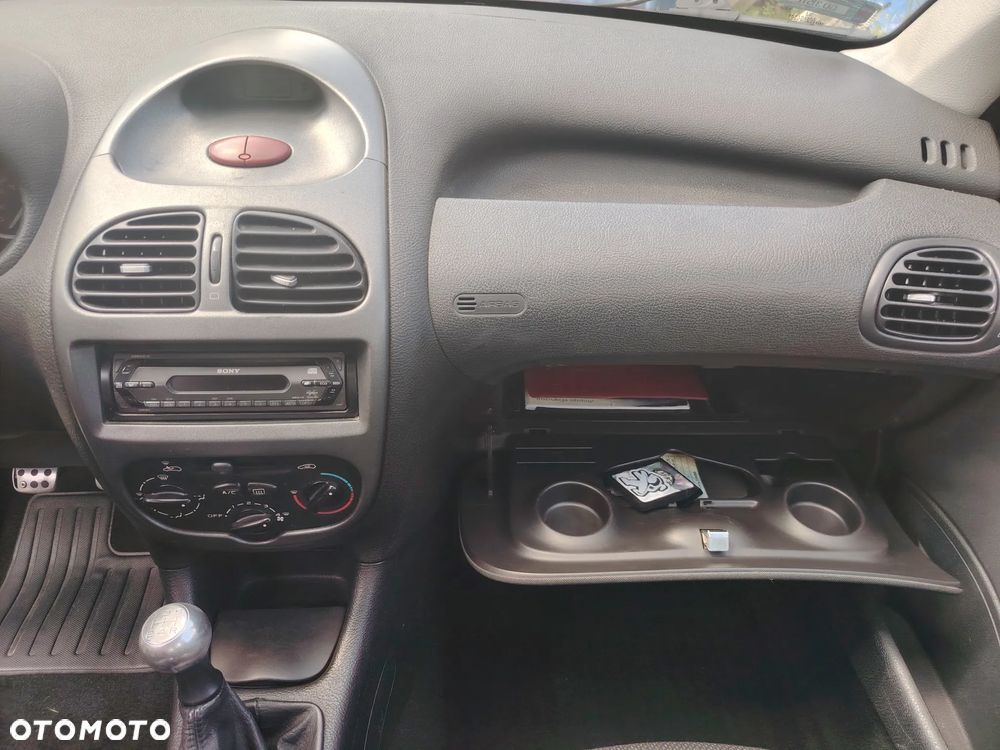 Peugeot 206 - 9