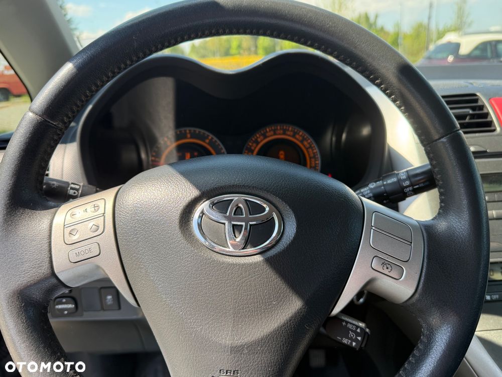 Toyota Auris 2.0 D-4D Edition - 20