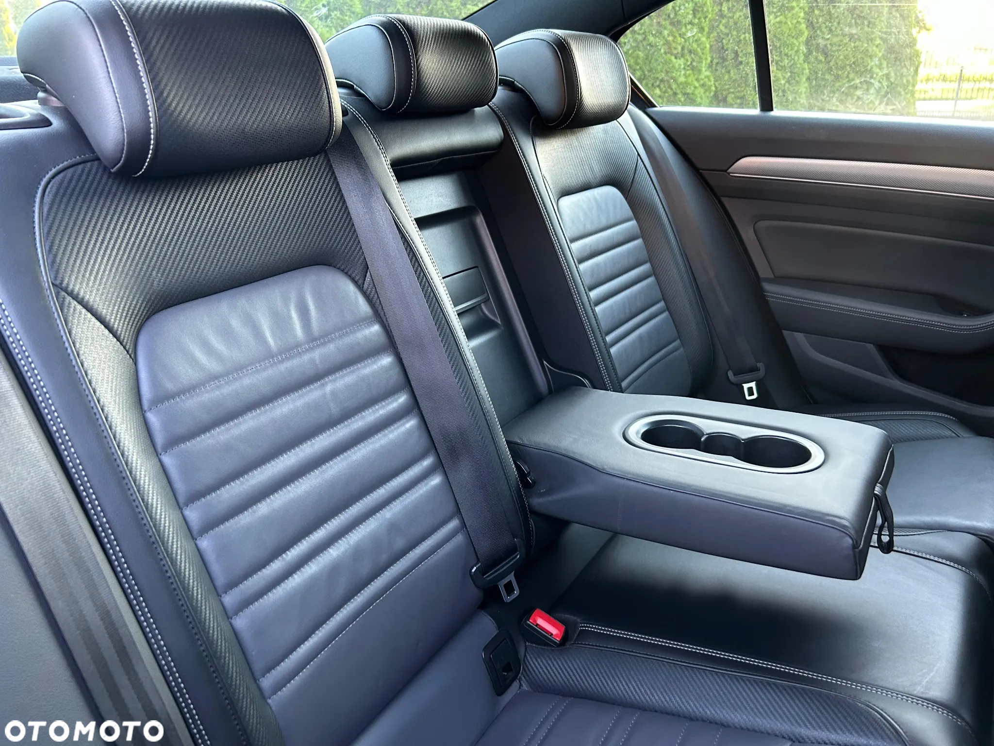 Volkswagen Passat - 36