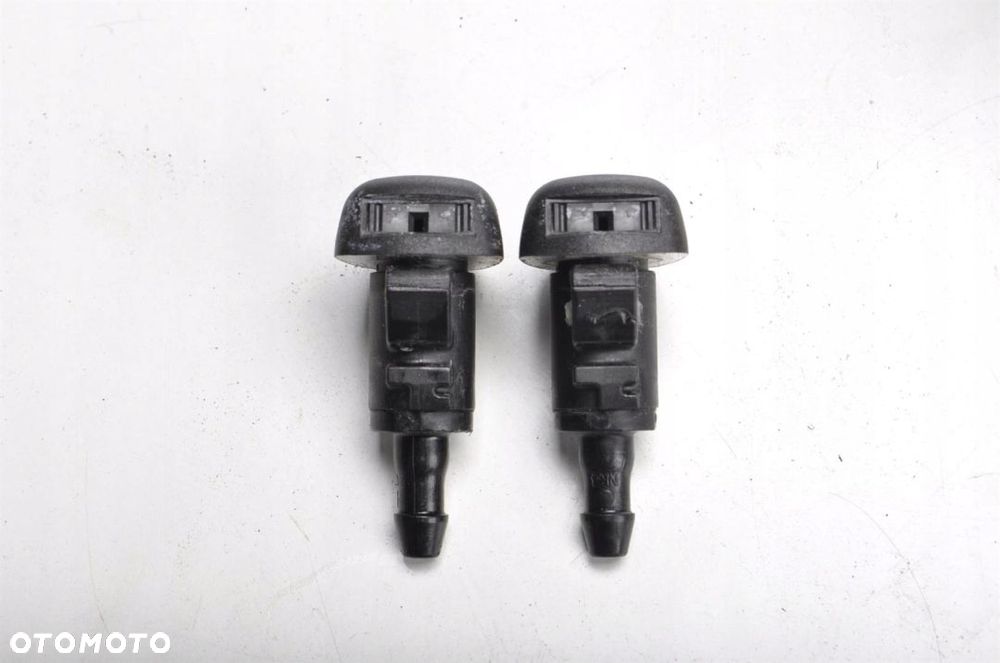 KIA CEED III DYSZE SPRYSKIWACZE SZYBY CZOŁOWEJ 19R - 3