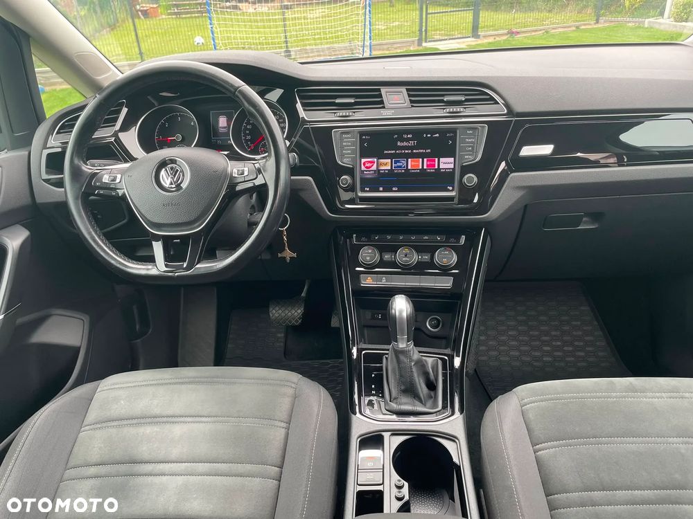 Volkswagen Touran - 5